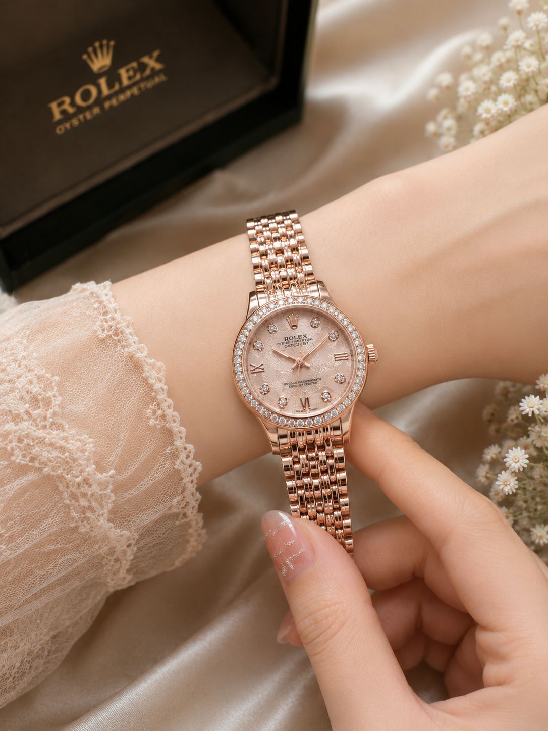Luxury Diamond Cut Women’s Watch with Stainless Steel Chain